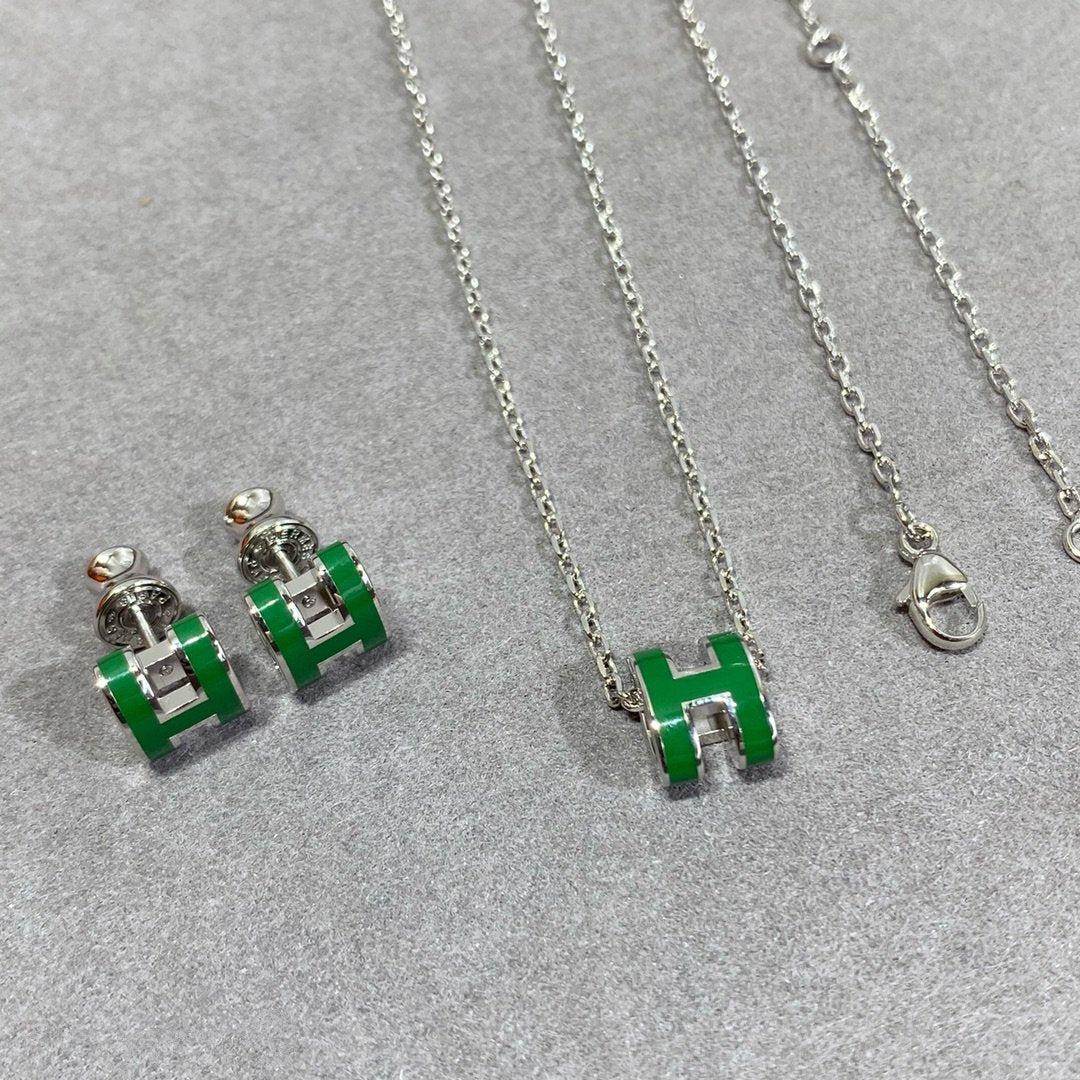 [Vicky]POP H GREEN NECKLACE SILVER AND GOLD